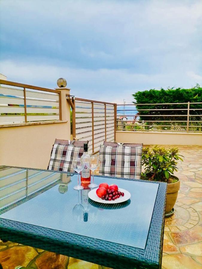 Tini'S Apartment Nea Iraklitsa Εξωτερικό φωτογραφία