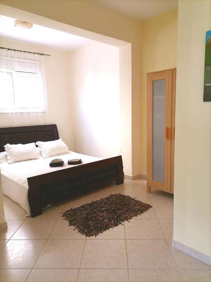 Tini'S Apartment Nea Iraklitsa Εξωτερικό φωτογραφία